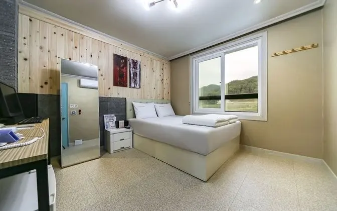 Oda (Massage Bed Room (Good room air condi)