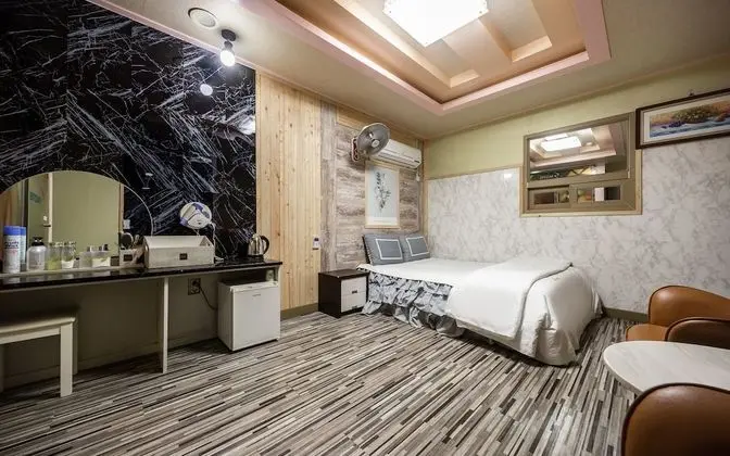 Oda (General room-Cypress room (100% disin)