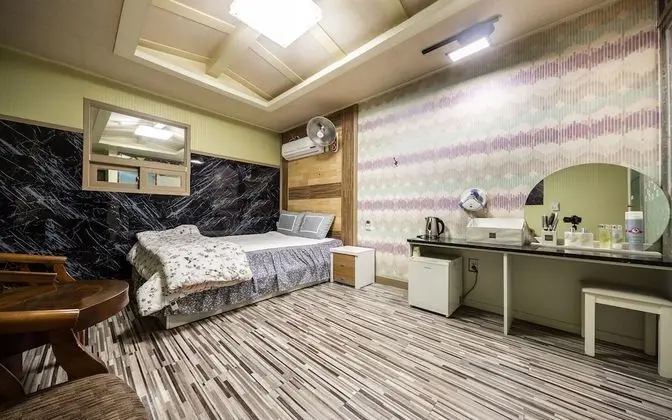 Oda (General room-Cypress room (100% disin)