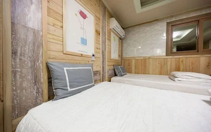 Oda (Twin (100% disinfection / good room h)