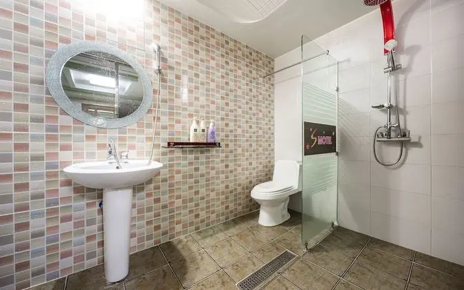 Oda (Twin (100% disinfection / good room h)