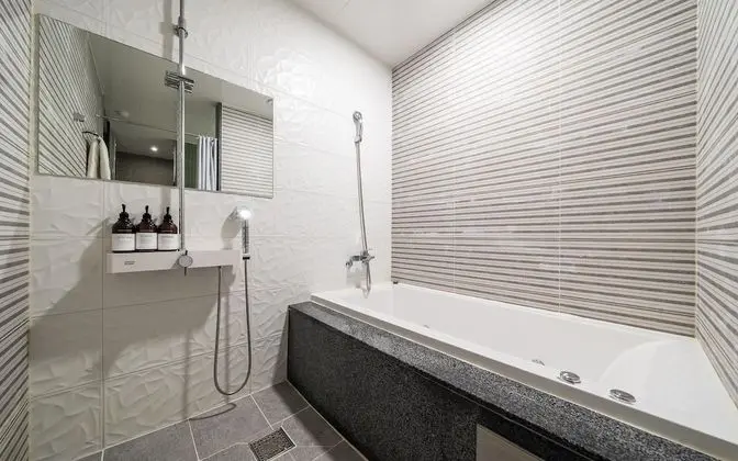 Oda (Premium twin / self-catering / karaok)