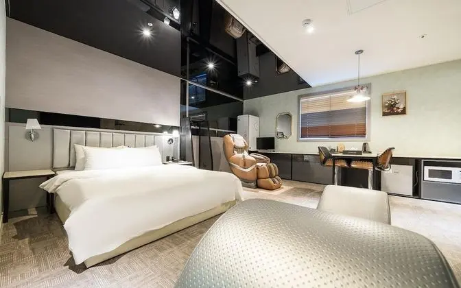 Oda (VIP suite / In-Room Kitchen / Karaoke)