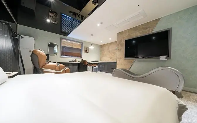 Oda (VIP suite / In-Room Kitchen / Karaoke)