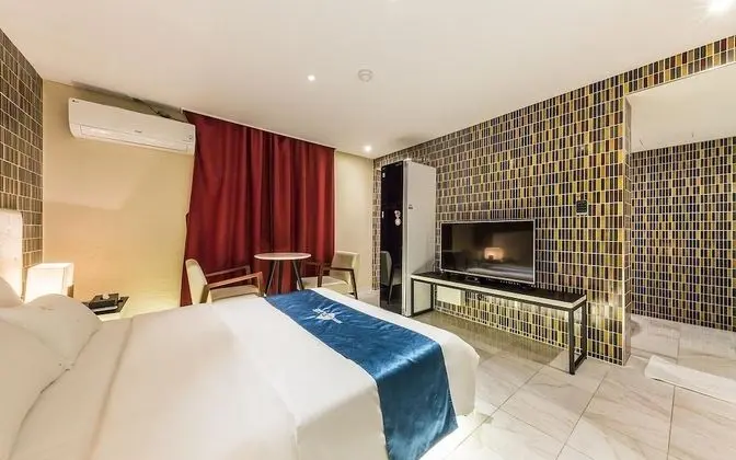 Oda (VVIP SPA (Netflix available styler av)