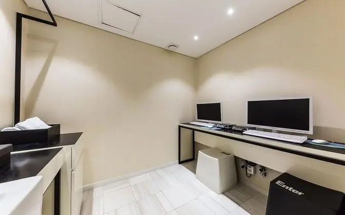 Oda (VVIP SPA (Netflix available styler av)