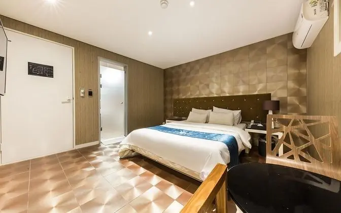 Oda (VVIP SPA (Netflix available styler av)