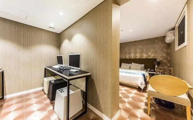 Oda (VVIP SPA (Netflix available styler av)