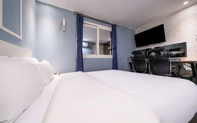 Oda (Couple pc room (high-end PC gaming ke)