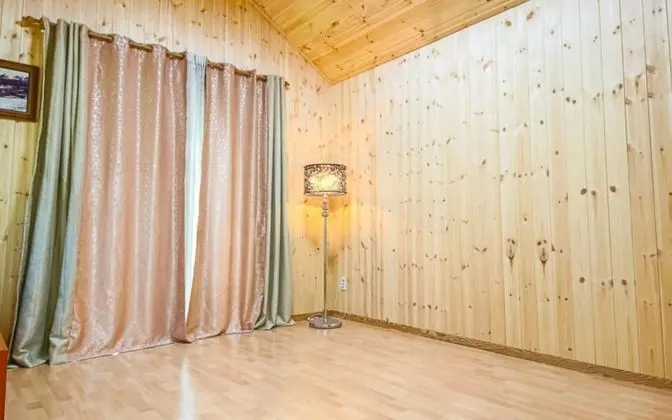 Oda (Lily (Ondol Room))