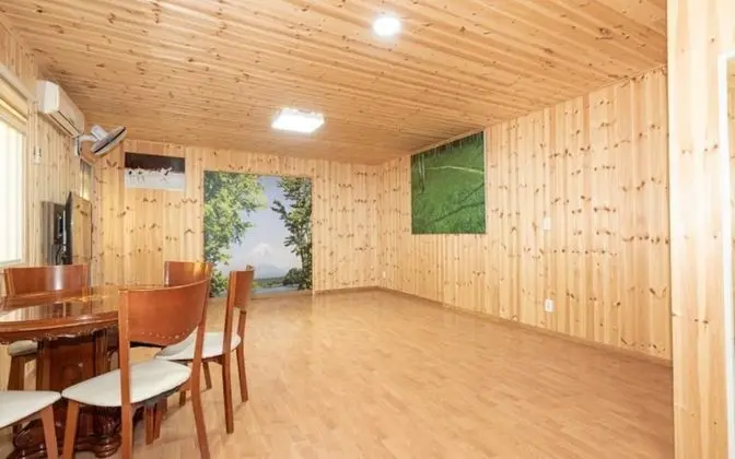 Oda (Orchid (Ondol Room))