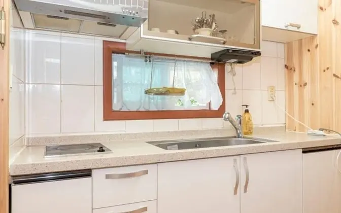 Oda (Orchid (Ondol Room))