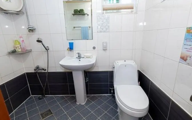 Oda (Orchid (Ondol Room))