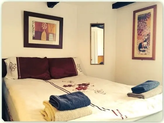 Tek Büyük veya İki Ayrı Yataklı Oda, Banyolu/Duşlu