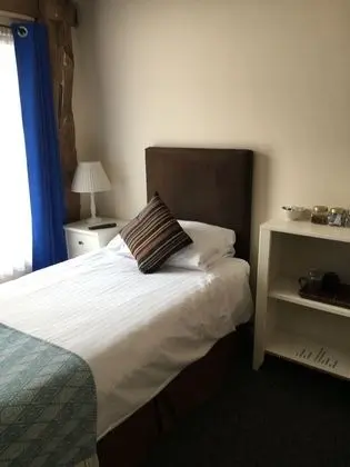 Tek Kişilik Oda, 1 Tek Kişilik Yatak, Sigara İçilmez