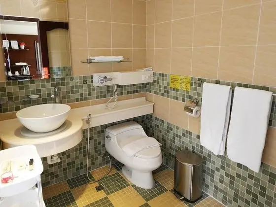 Standard Dört Kişilik Oda, Göl Manzaralı