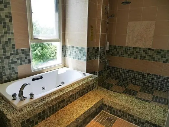 Standard Dört Kişilik Oda, Göl Manzaralı