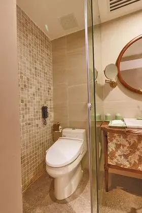 Deluxe Tek Büyük Yataklı Oda