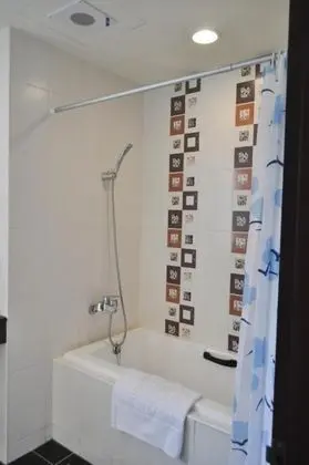 İki Ayrı Yataklı Oda, Dağ Manzaralı