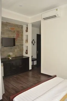 City Tek Büyük Yataklı Oda