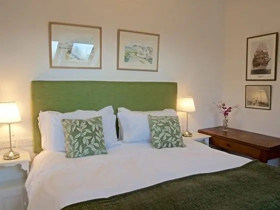 Tek Büyük Yataklı Oda, Banyolu/Duşlu (The Front Room)