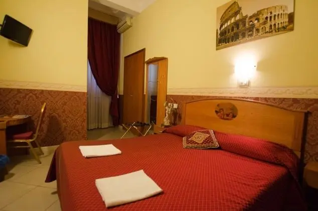 Classic Tek Büyük veya İki Ayrı Yataklı Oda