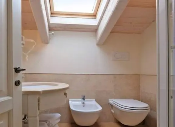 Standard Stüdyo, Özel Banyo