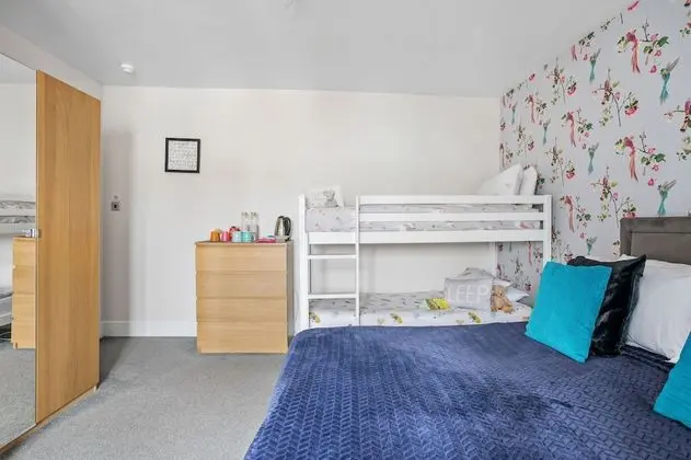 Room 8 - Family Room