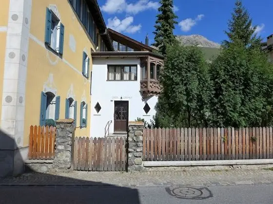 Ev