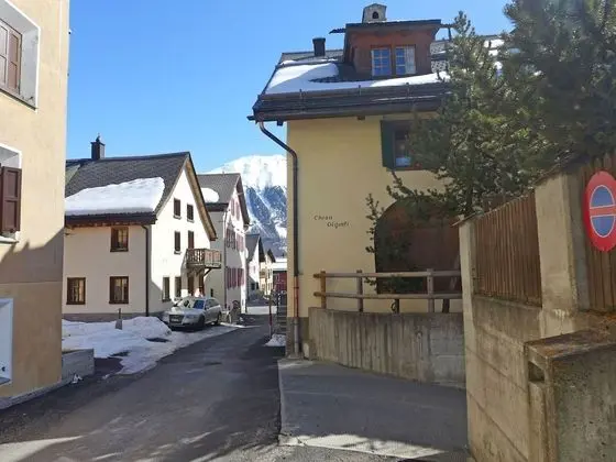 Ev