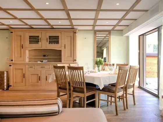 Ev