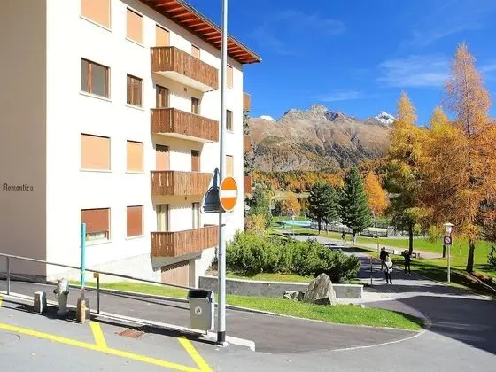 Ev