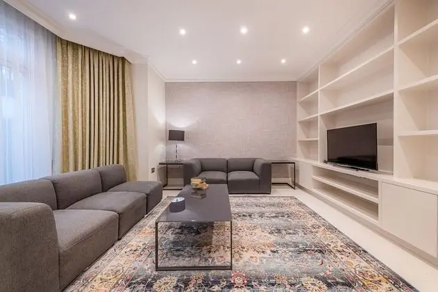 One-Bedroom Apartment Lower Ground Floor