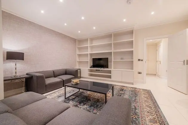 One-Bedroom Apartment Lower Ground Floor
