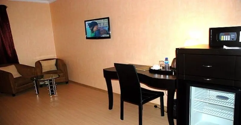 Silver Plus Suite