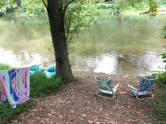 Ev, Birden Çok Yatak (Chesnutt Cabin on the Cacapon River)