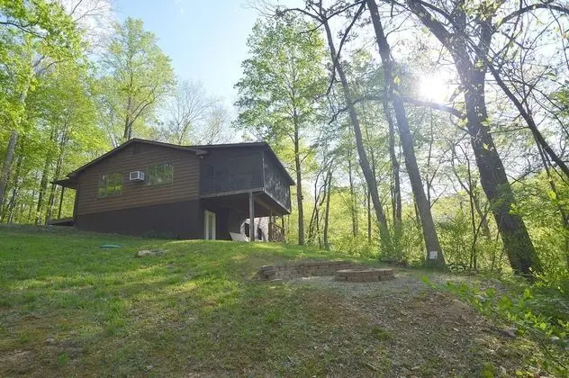 Ev, Birden Çok Yatak (Chesnutt Cabin on the Cacapon River)