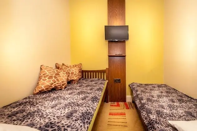 Family Oda (Safari Hotel)