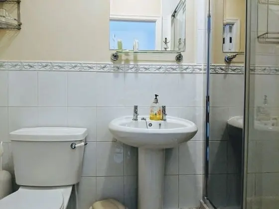 Tek Büyük Yataklı Oda, Banyolu/Duşlu