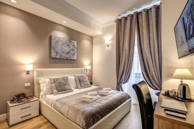 Deluxe Tek Büyük Yataklı Oda, 1 Büyük (Queen) Boy Yatak