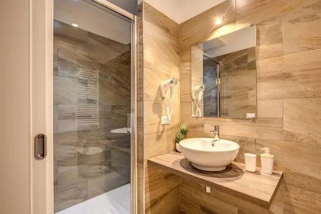 Deluxe Tek Büyük Yataklı Oda, 1 Büyük (Queen) Boy Yatak