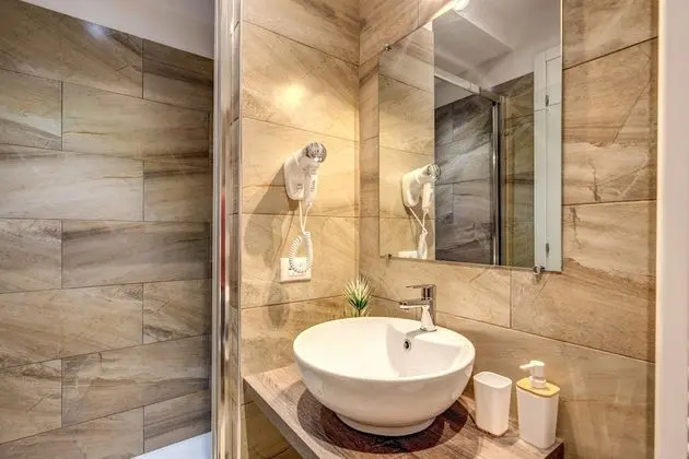 Deluxe Tek Büyük Yataklı Oda, 1 Büyük (Queen) Boy Yatak