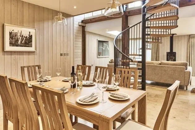 Luxury Ev, 3 Yatak Odası (The Carriage House)