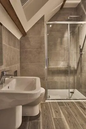 Luxury Ev, 3 Yatak Odası (The Smithy)