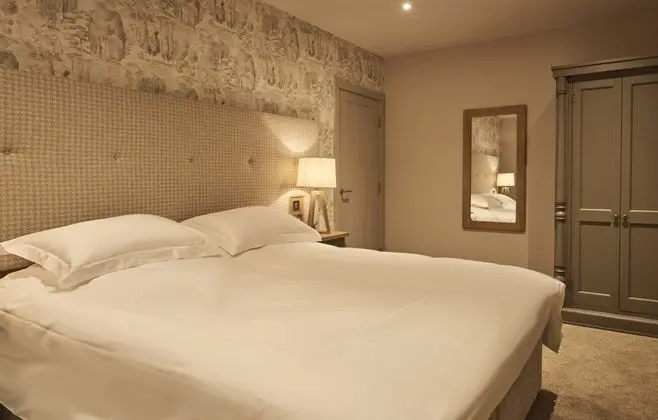 Luxury Ev, 4 Yatak Odası (The Clocktower)