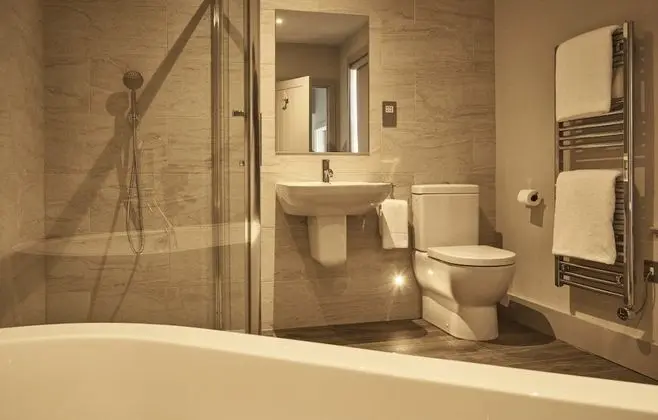 Luxury Ev, 4 Yatak Odası (The Clocktower)