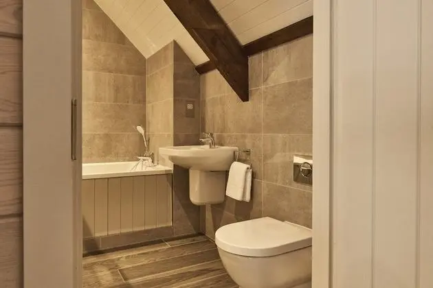 Luxury Ev, 4 Yatak Odası (The Clocktower)