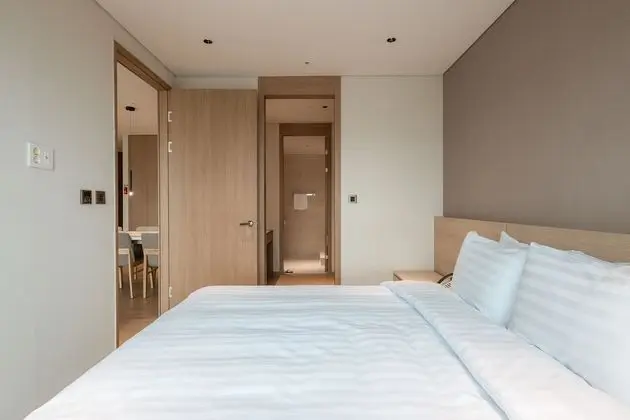 Deluxe Tek Büyük Yataklı Oda (Premier, 2 Room)