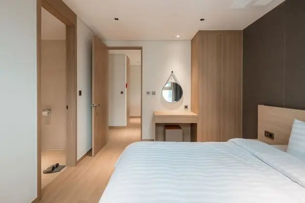 Deluxe Tek Büyük Yataklı Oda (Premier, 2 Room)