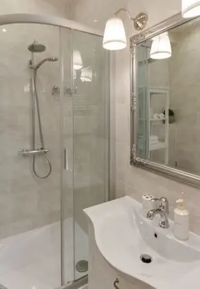 Romantic Apart Daire, 2 Yatak Odası (Chestnut Suite, 2nd floor)